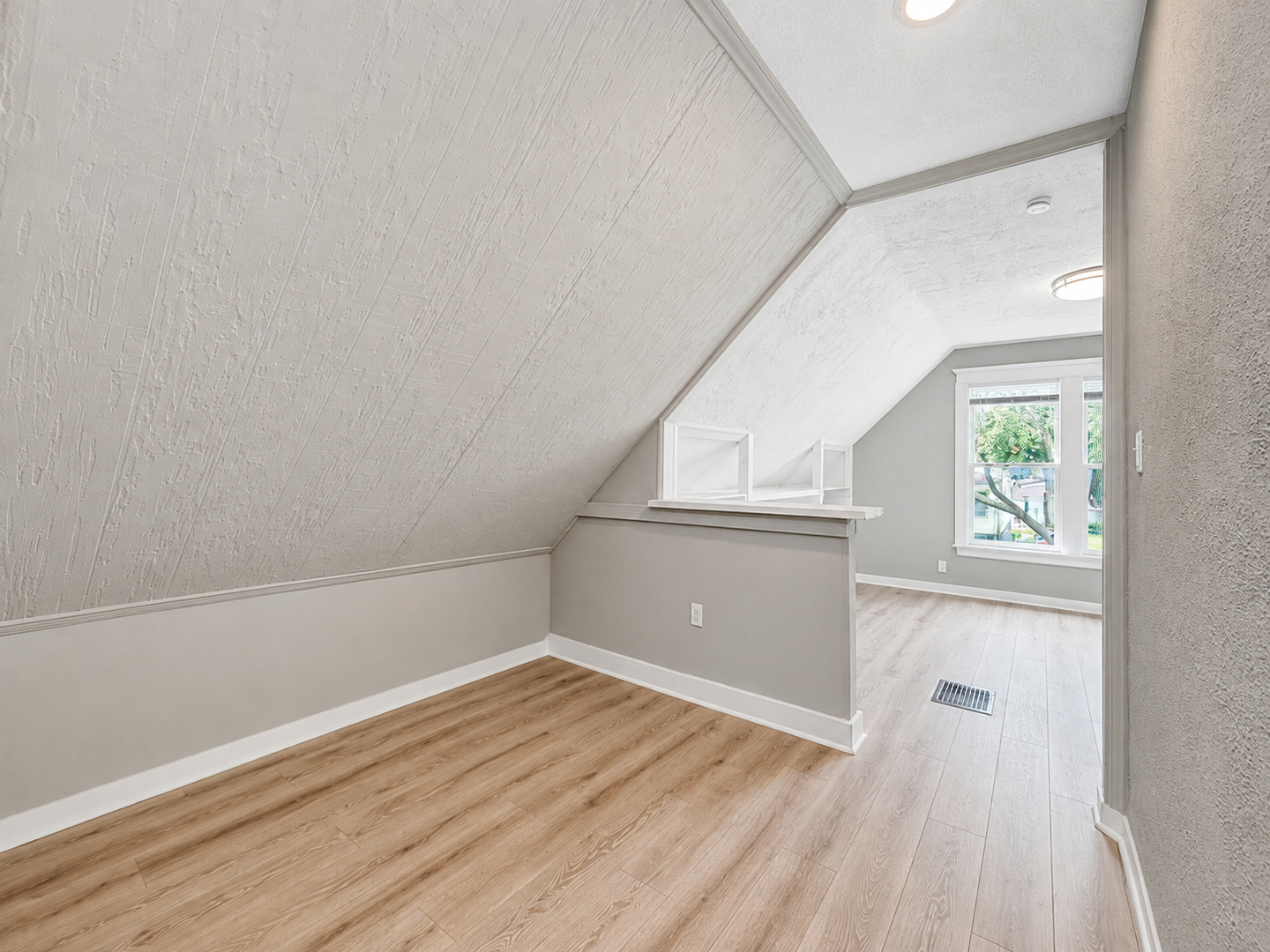 4637 W Mclean Avenue Property Photo 23