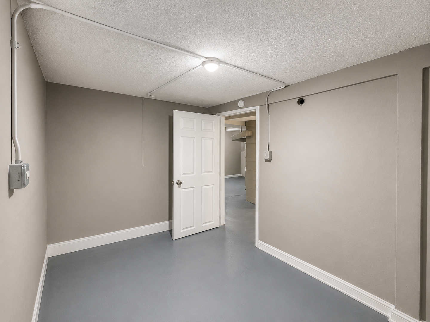 4637 W Mclean Avenue Property Photo 43