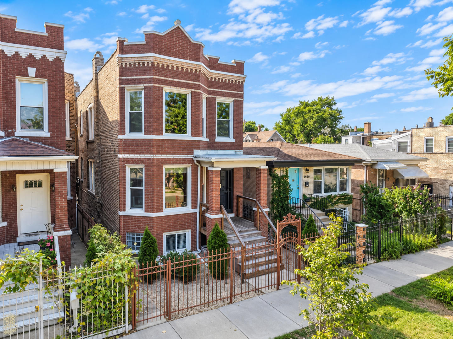 1438 N Central Park Avenue Property Photo 1