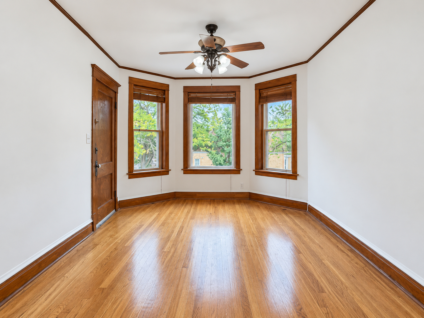 1438 N Central Park Avenue Property Photo 3