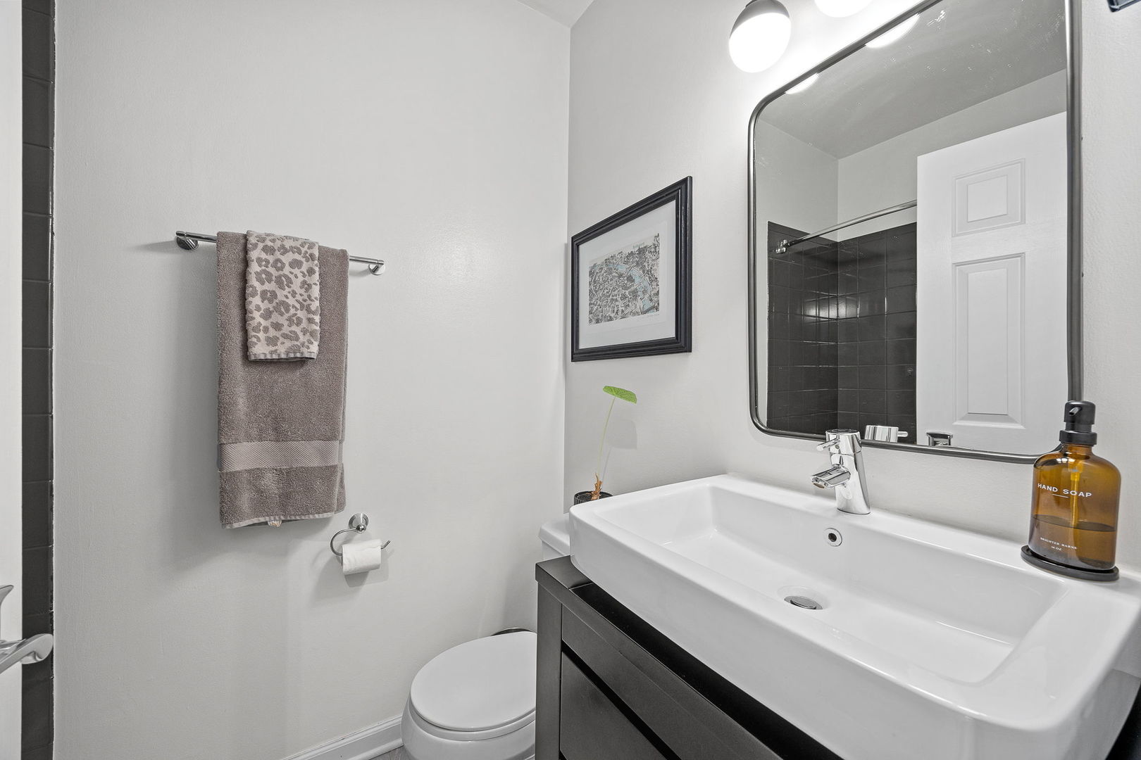 1916 W Belmont Avenue 2e Property Photo 11