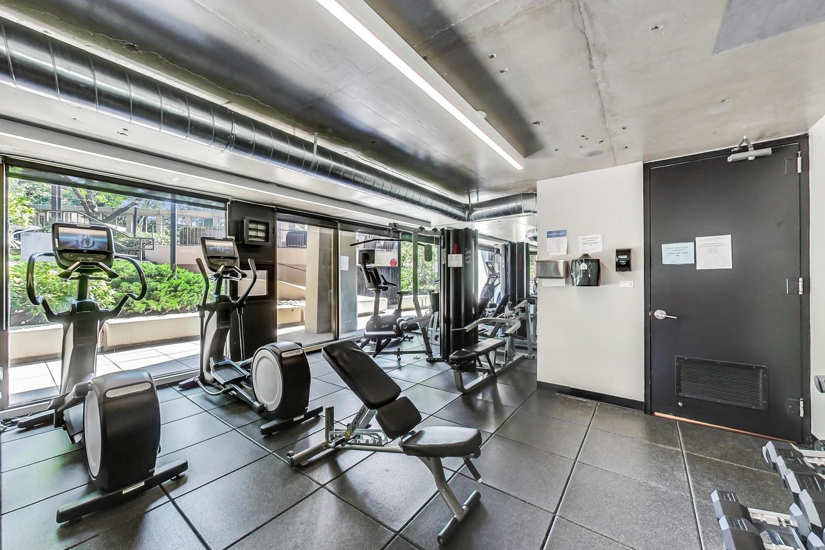 1960 N Lincoln Park West 2601 Property Photo 26