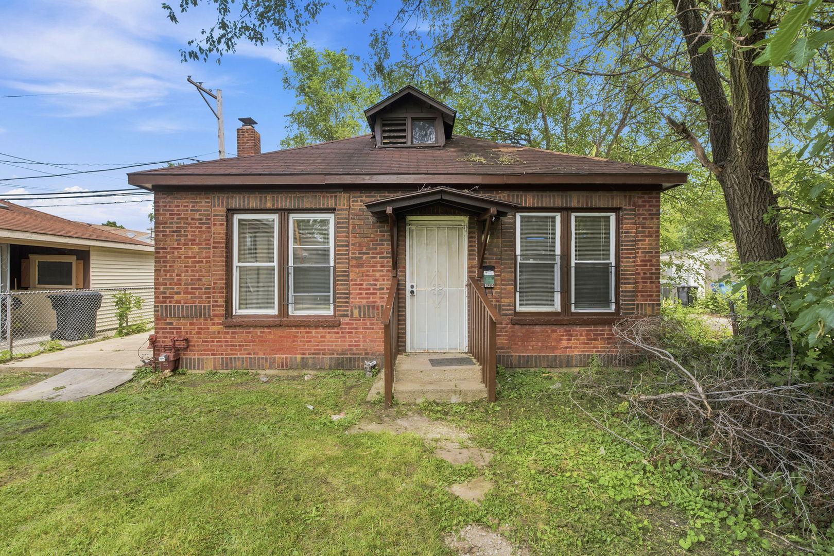 10215 S Aberdeen Street Property Photo 1