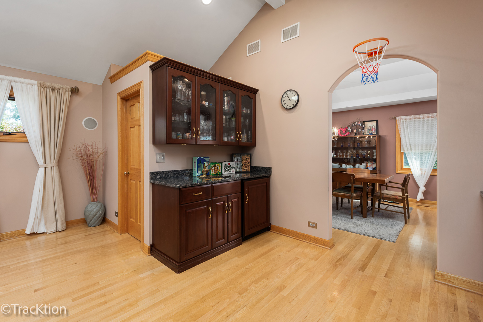 8102 Tennessee Avenue Property Photo 9