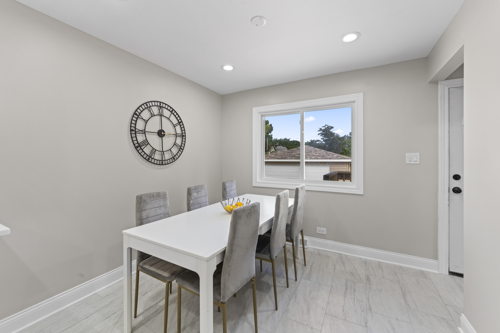 95 Erie Street Property Photo 10