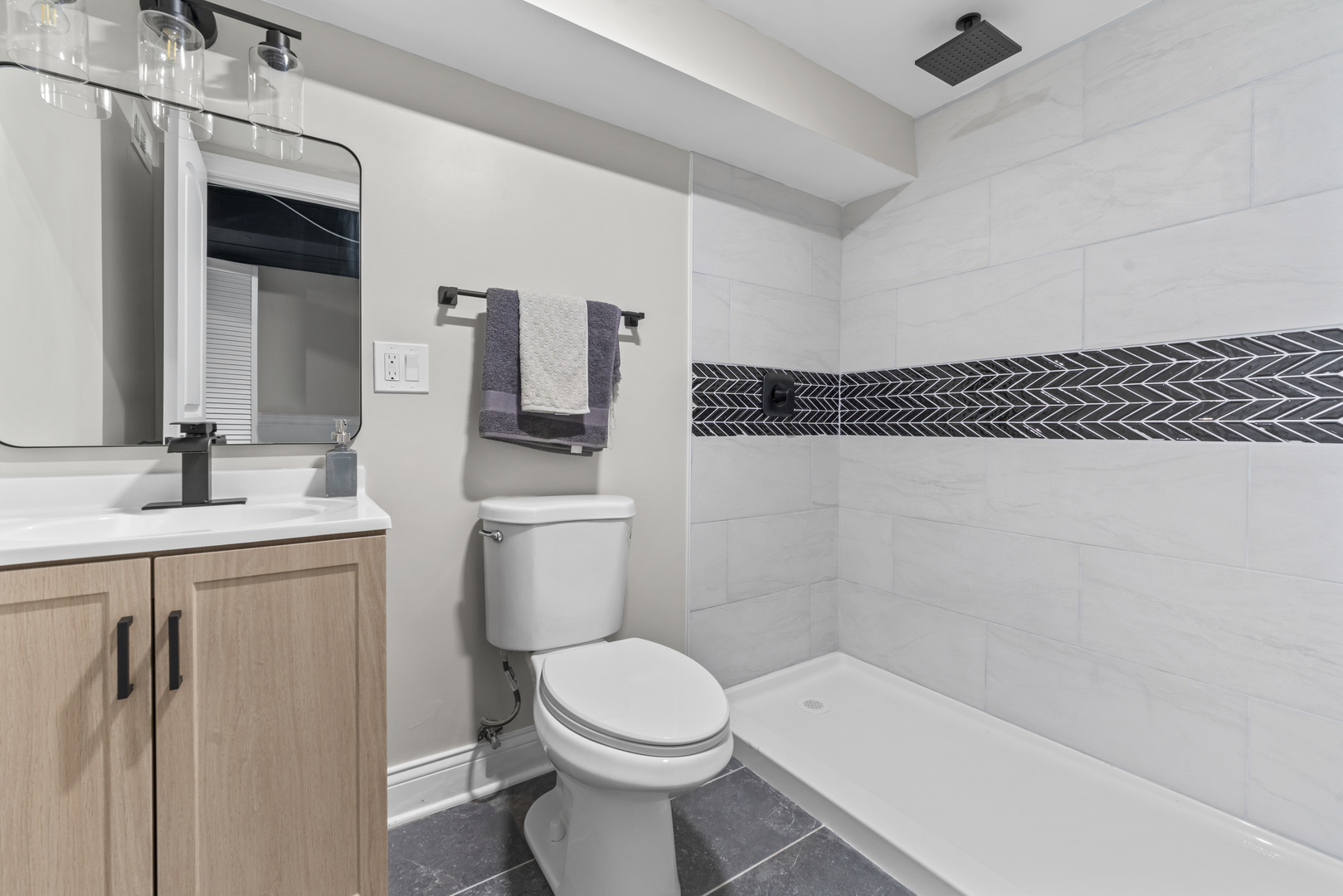 95 Erie Street Property Photo 25