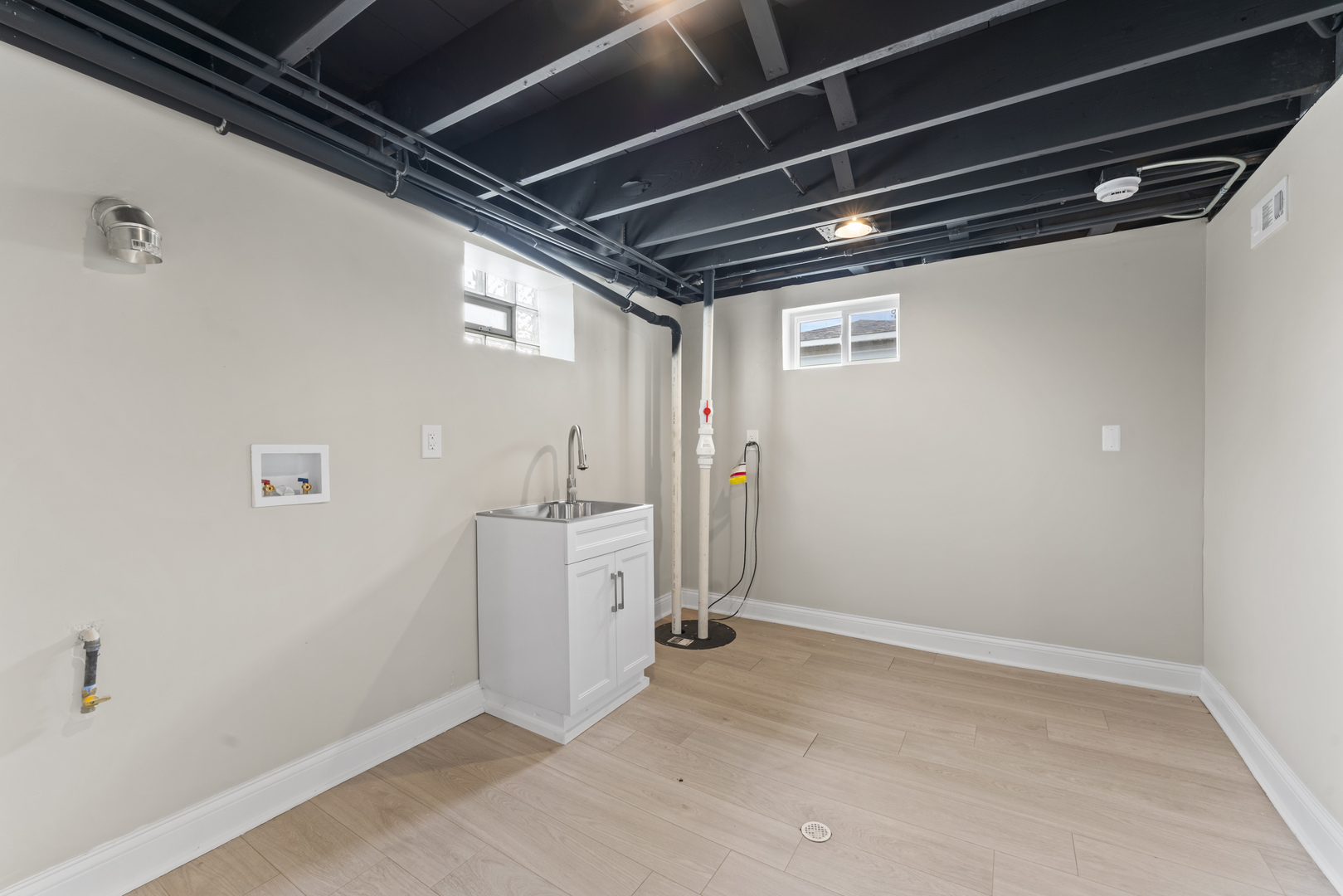 95 Erie Street Property Photo 26