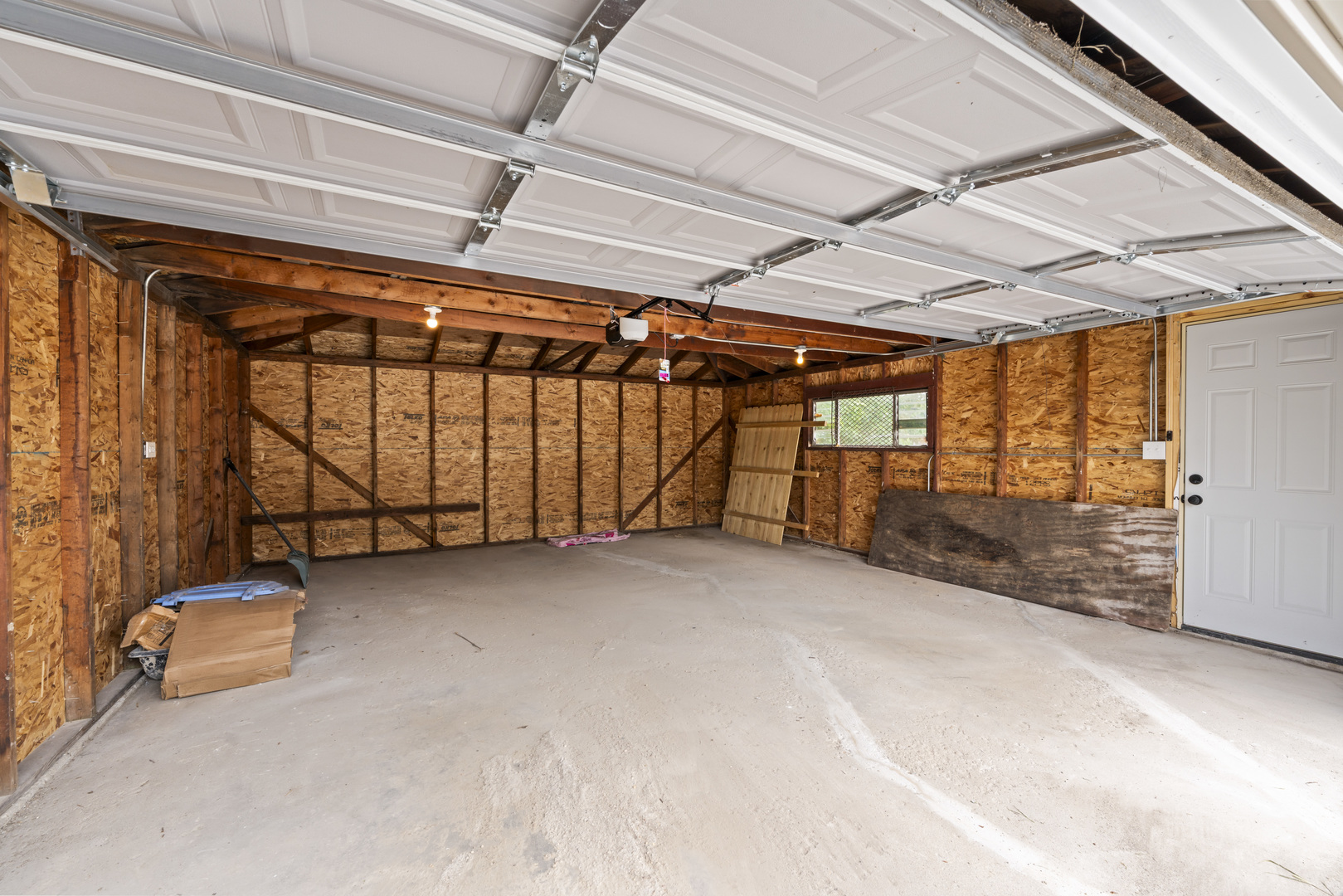 95 Erie Street Property Photo 27