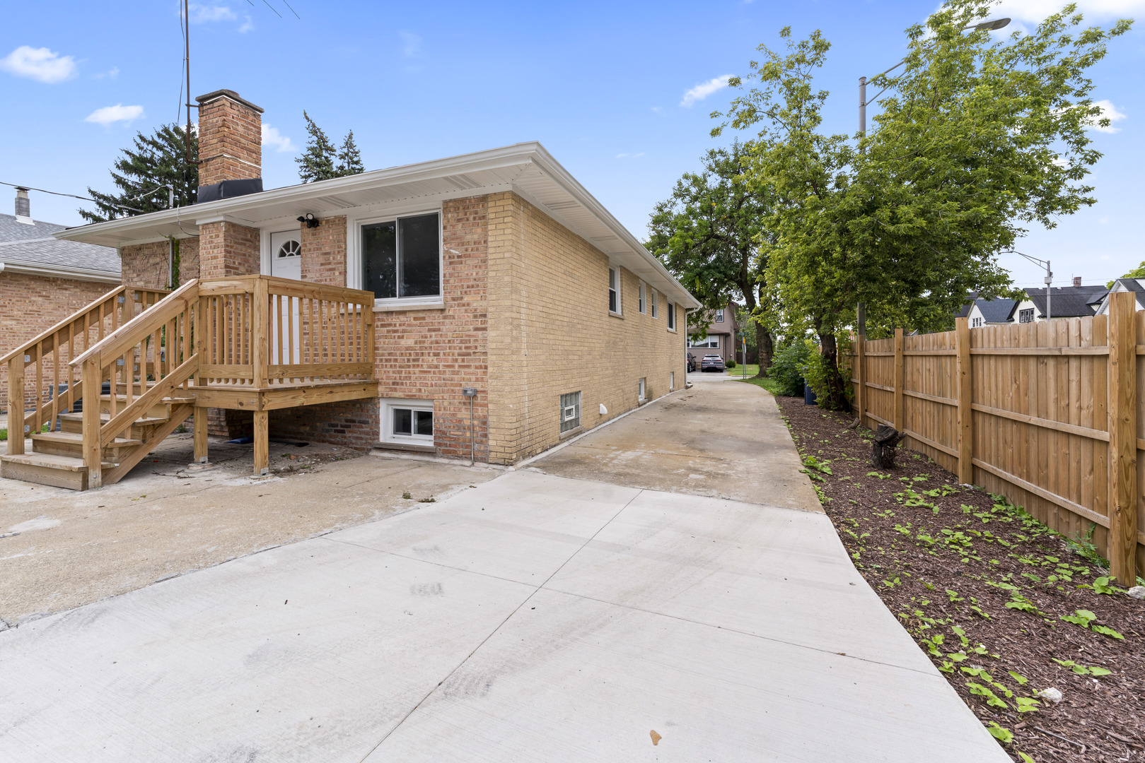 95 Erie Street Property Photo 29