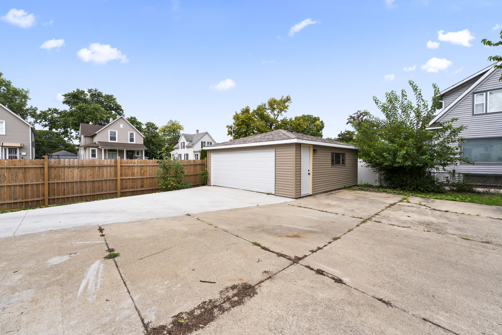 95 Erie Street Property Photo 30