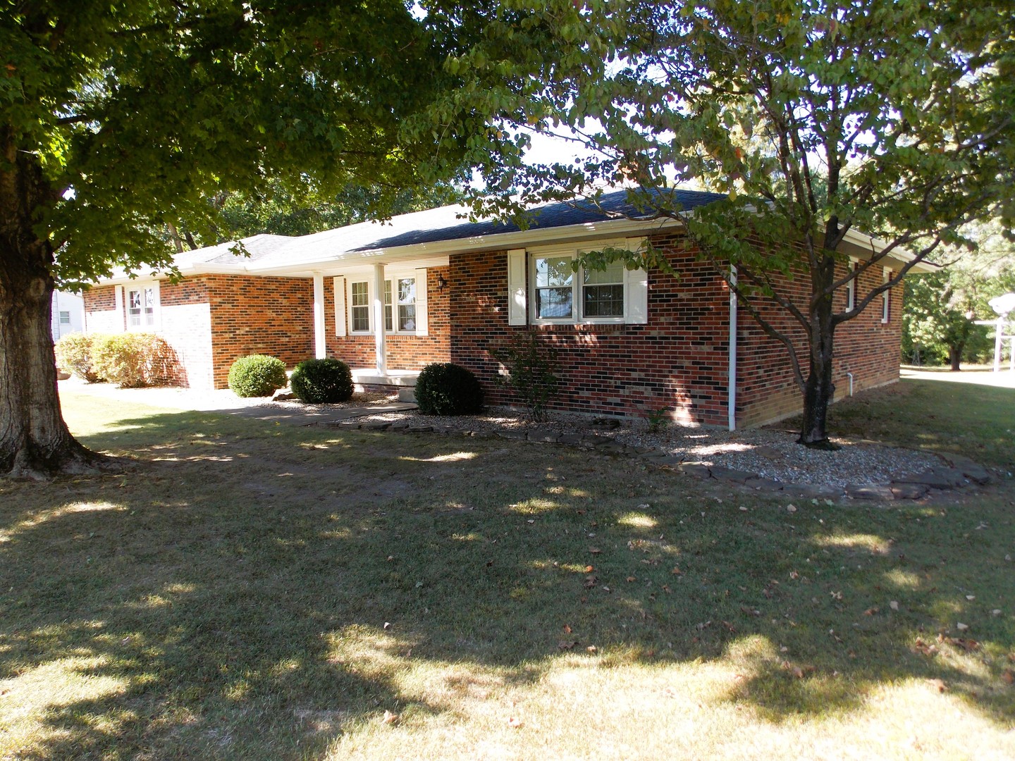 1747 State Route 161 Highway Property Photo 4