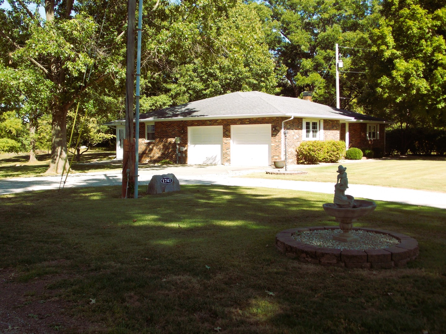 1747 State Route 161 Highway Property Photo 5