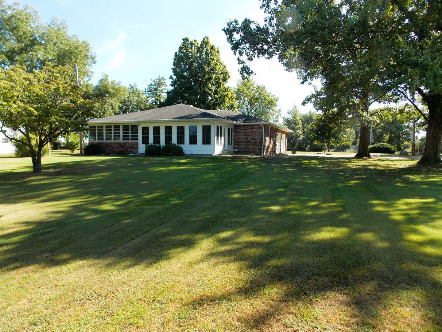 1747 State Route 161 Highway Property Photo 7