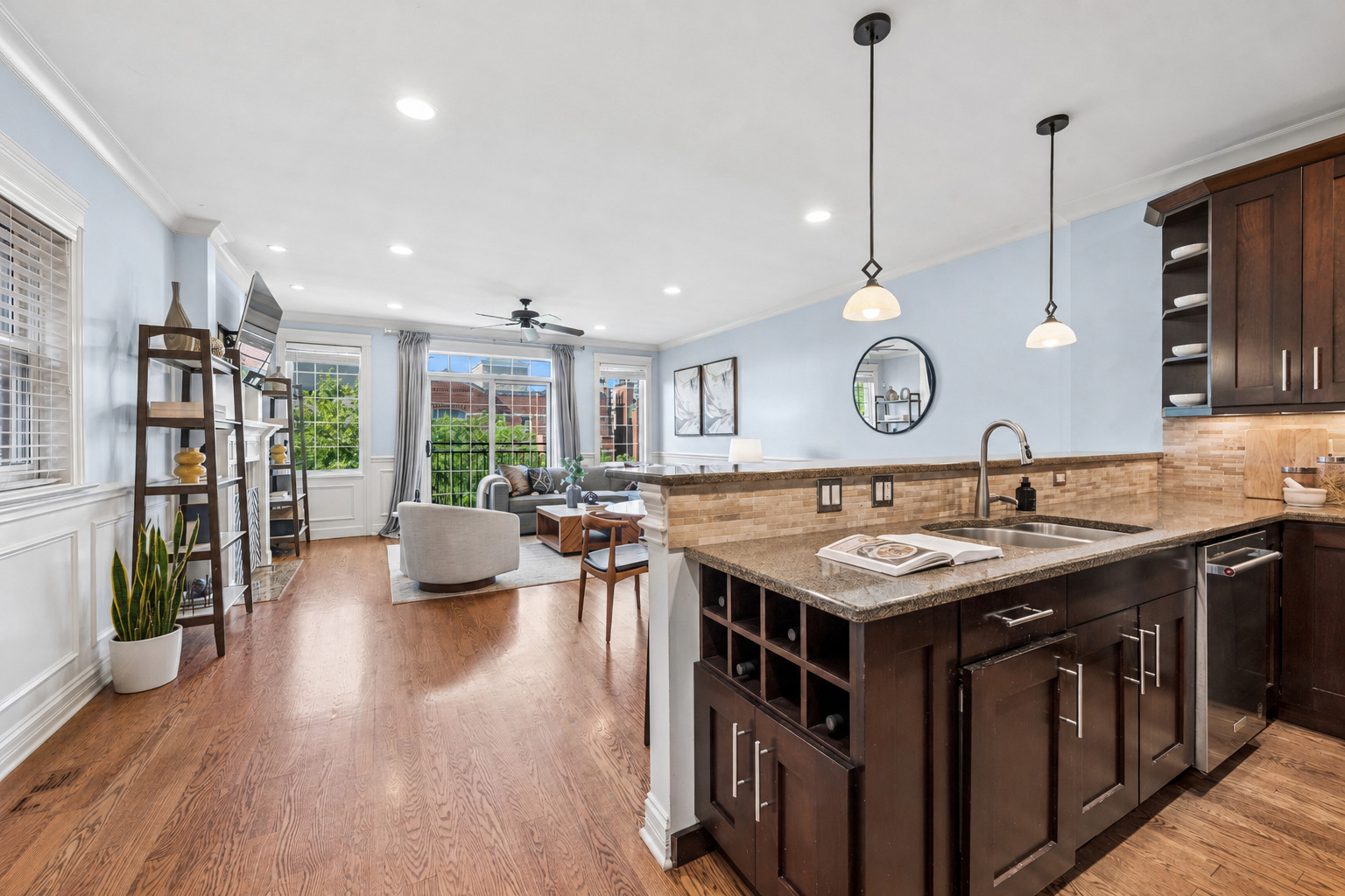 843 W Diversey Parkway 4 Property Photo 6