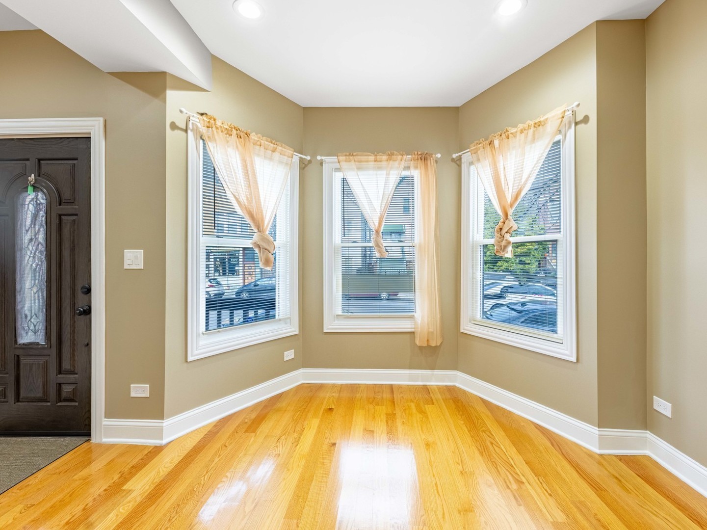 3517 W Diversey Avenue Property Photo 4