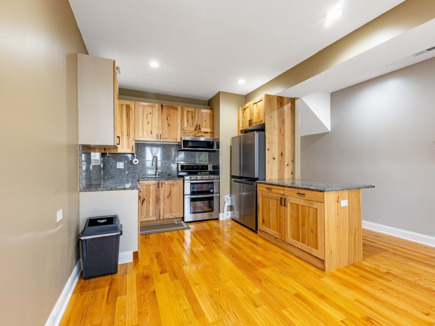 3517 W Diversey Avenue Property Photo 8