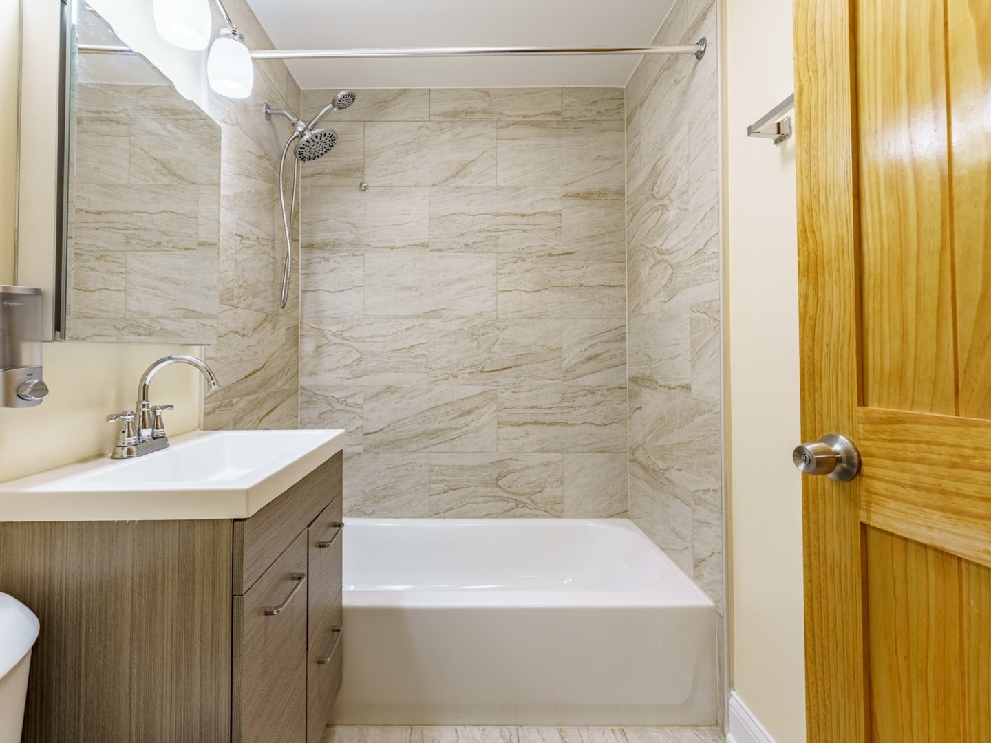 3517 W Diversey Avenue Property Photo 28