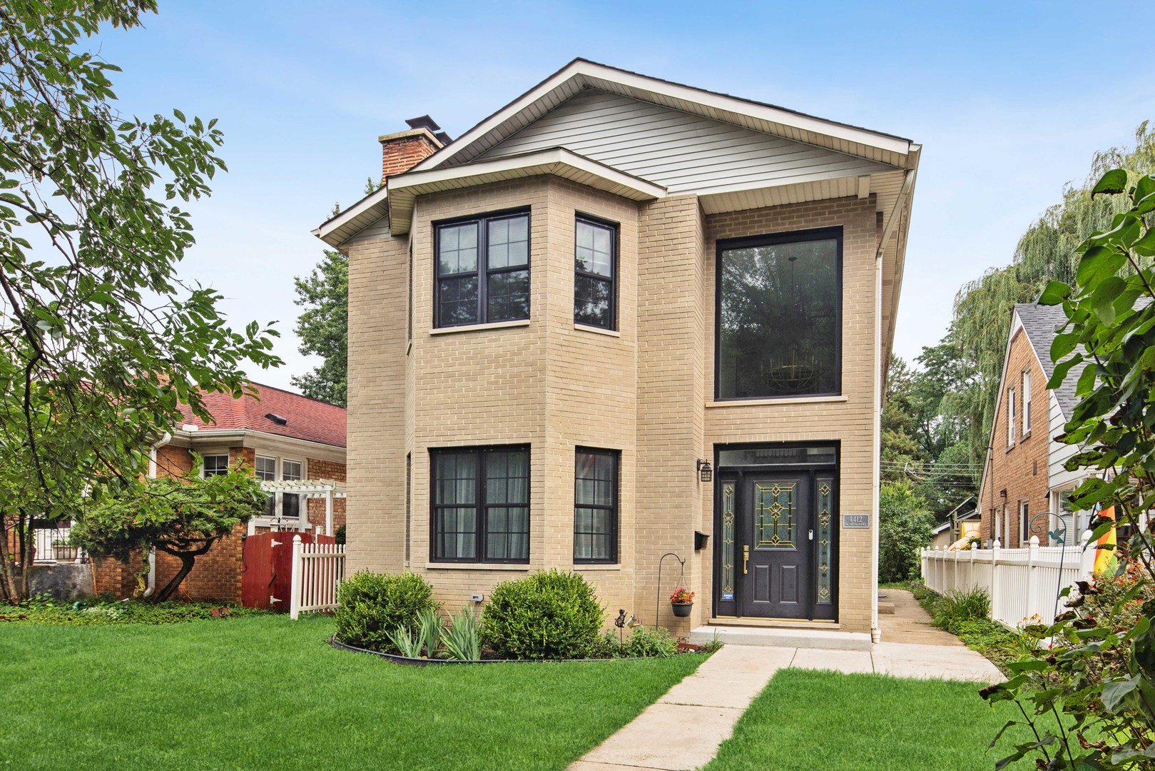4412 W Bryn Mawr Avenue Property Photo 1
