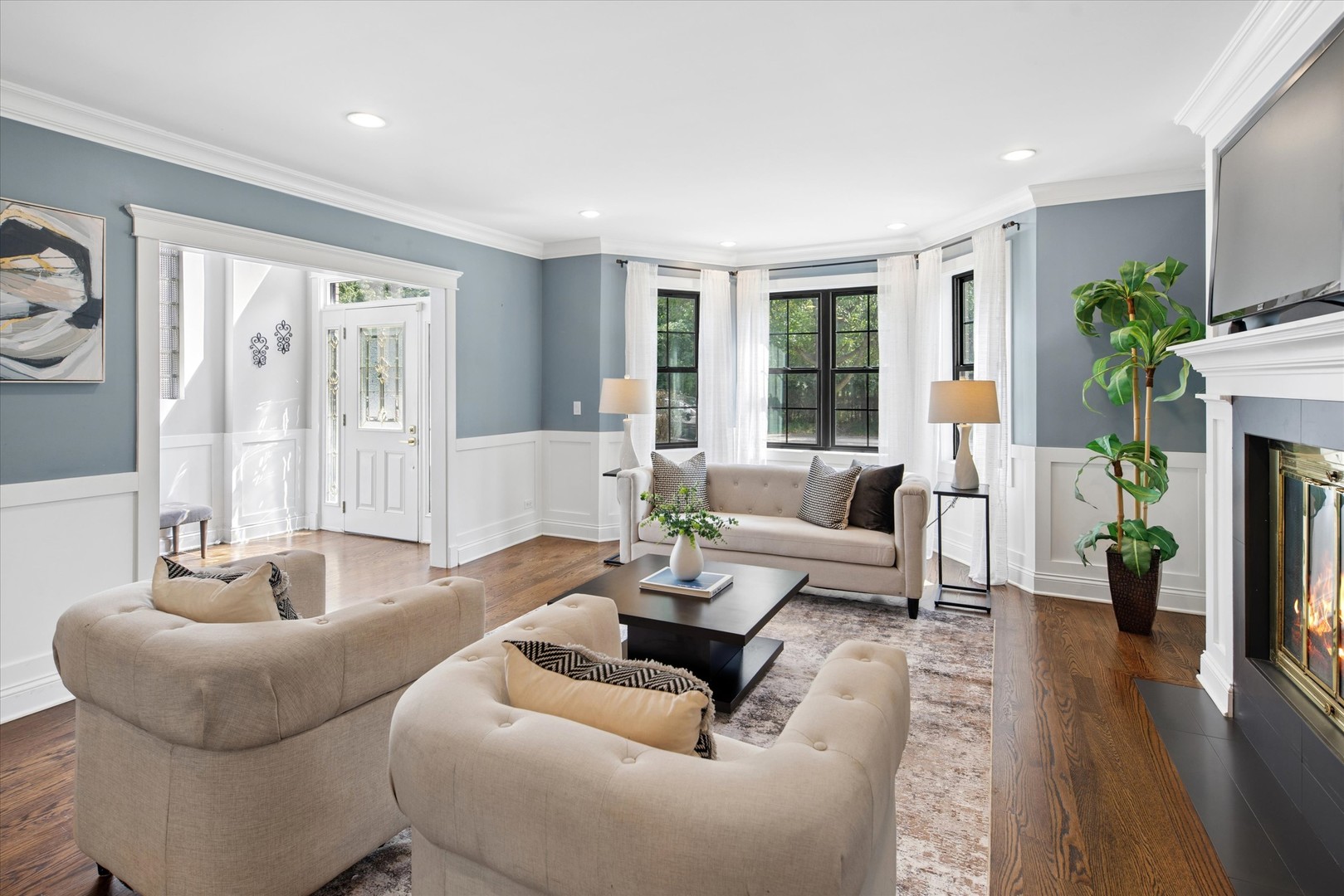4412 W Bryn Mawr Avenue Property Photo 4