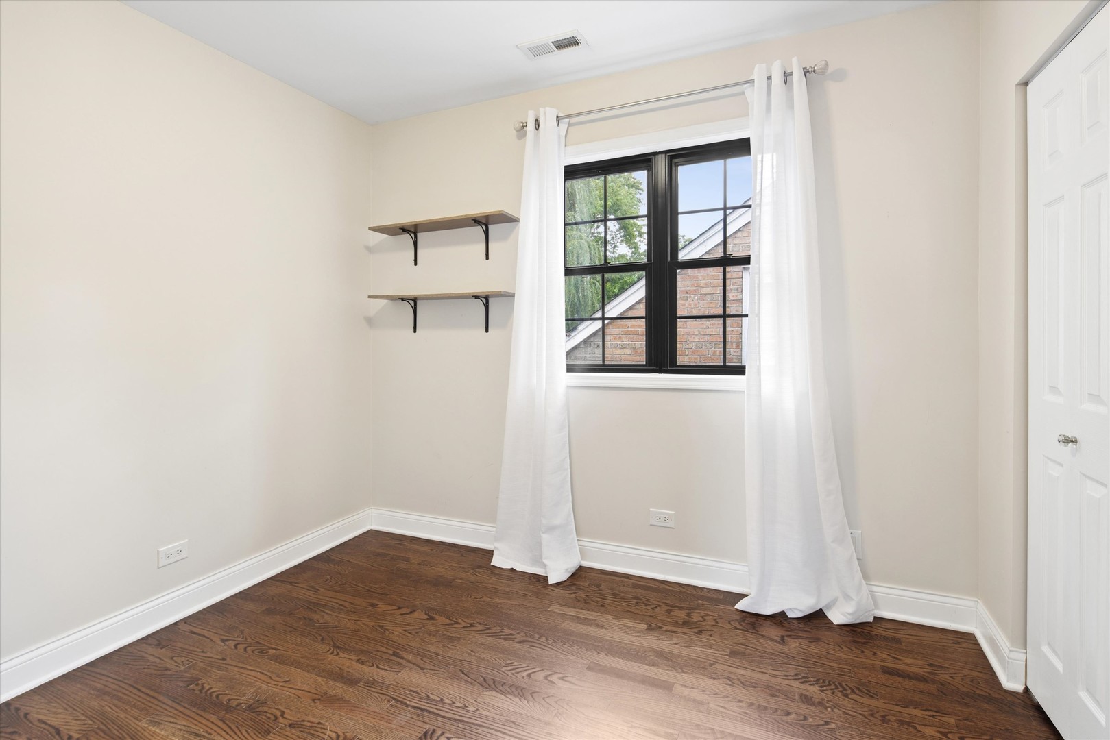 4412 W Bryn Mawr Avenue Property Photo 28