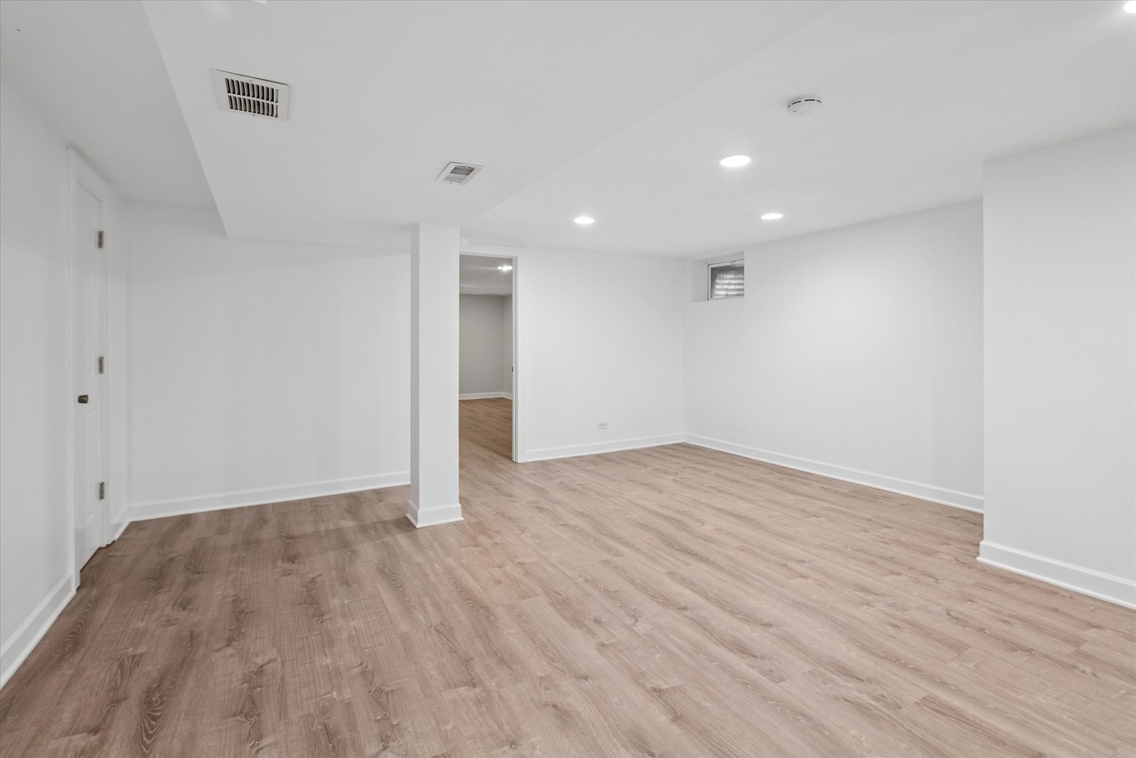 4412 W Bryn Mawr Avenue Property Photo 33