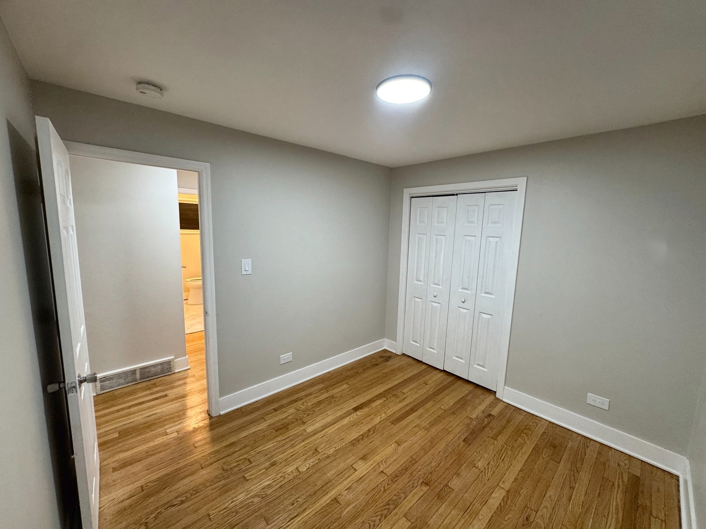 14635 Woodlawn Avenue Property Photo 8
