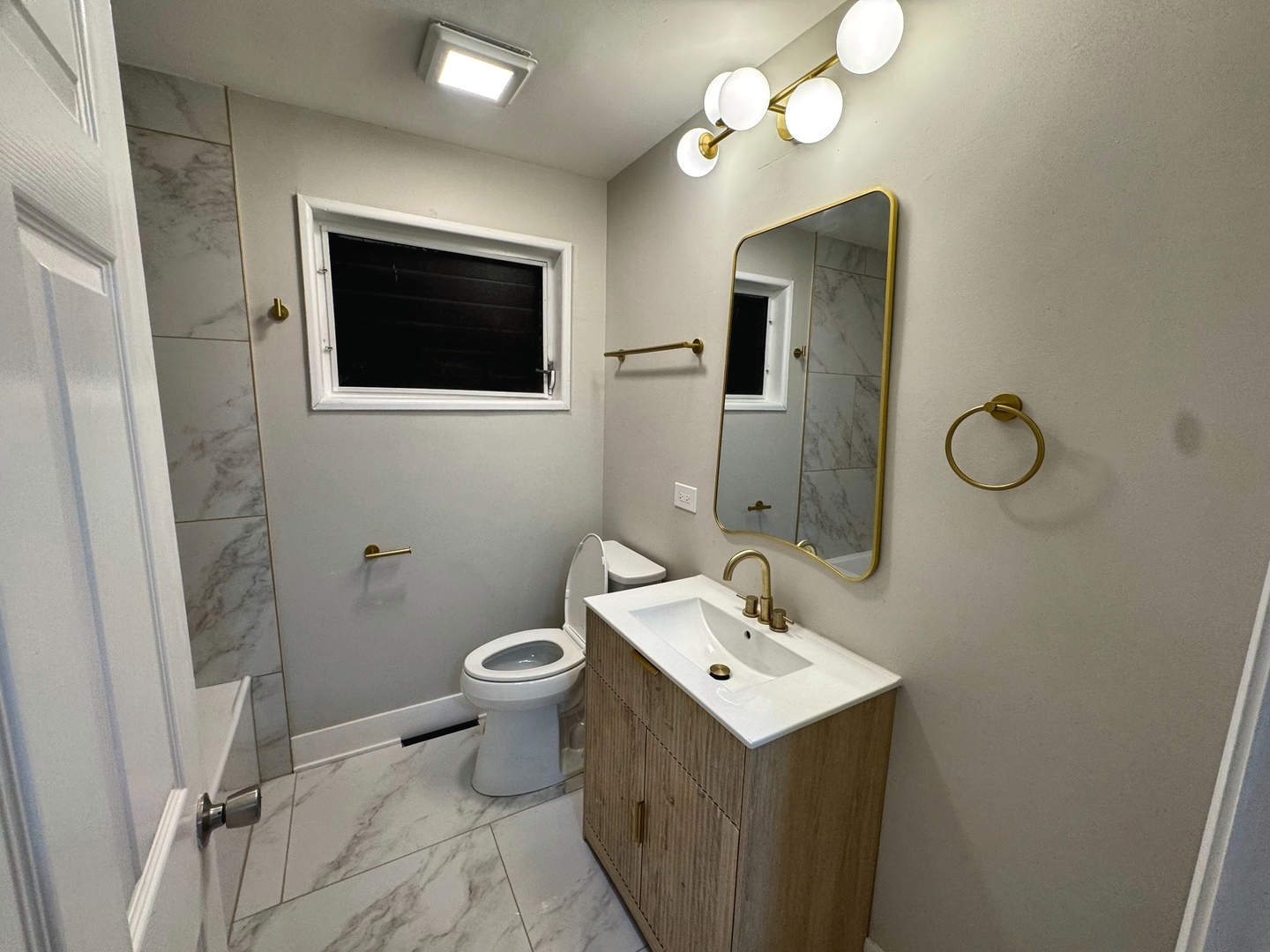 14635 Woodlawn Avenue Property Photo 13