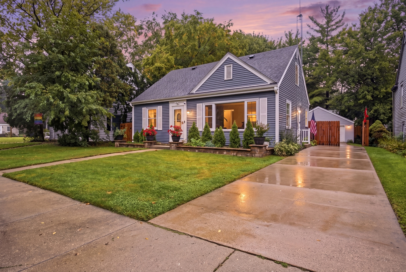 389 N Commonwealth Avenue Property Photo 4