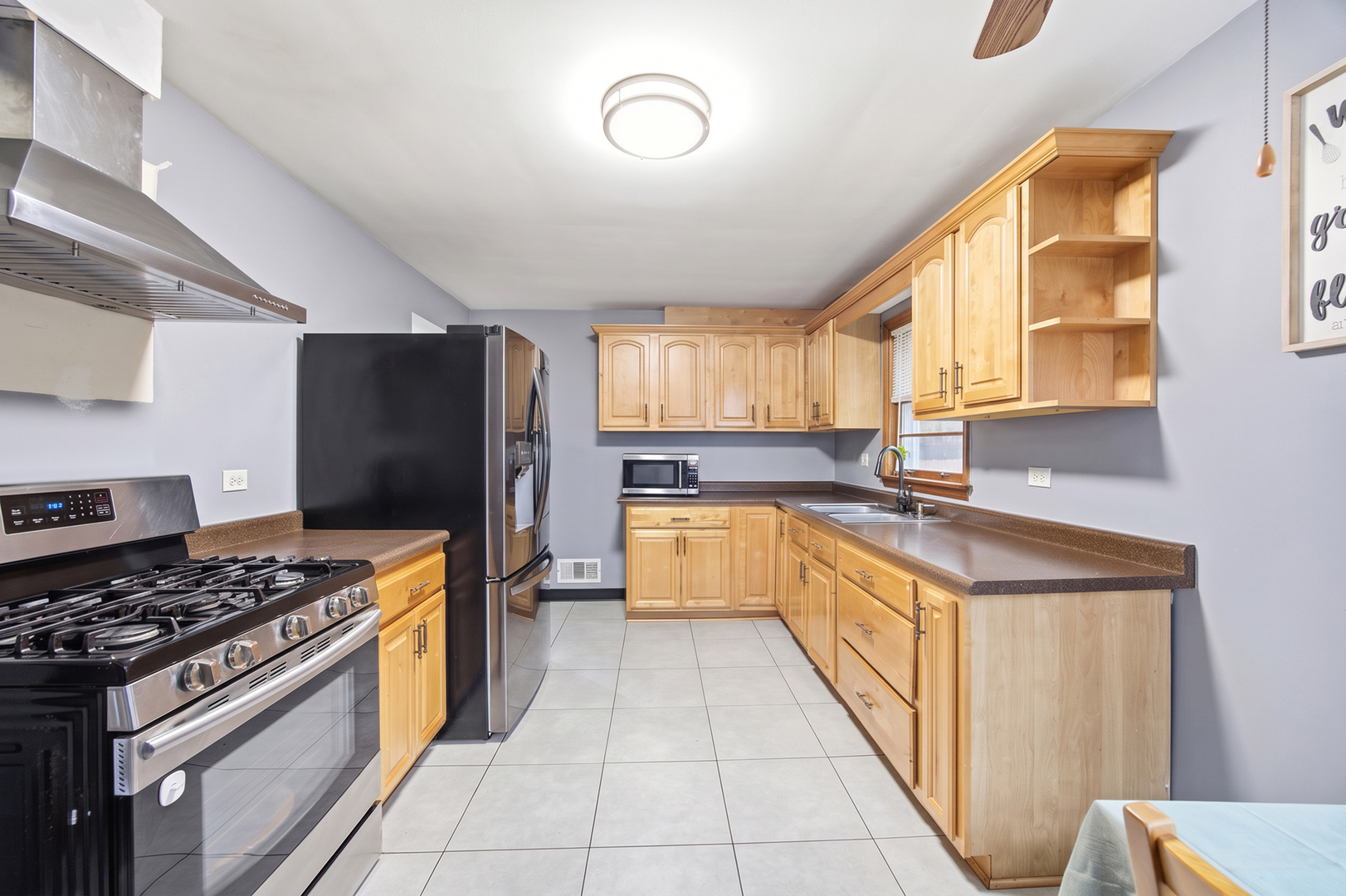 389 N Commonwealth Avenue Property Photo 9
