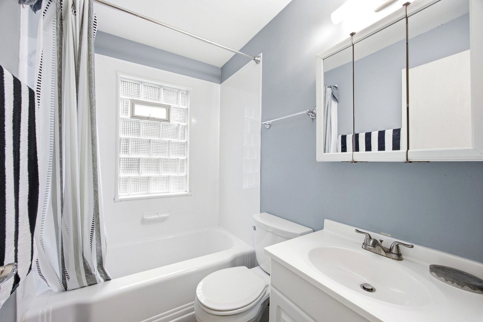 389 N Commonwealth Avenue Property Photo 15
