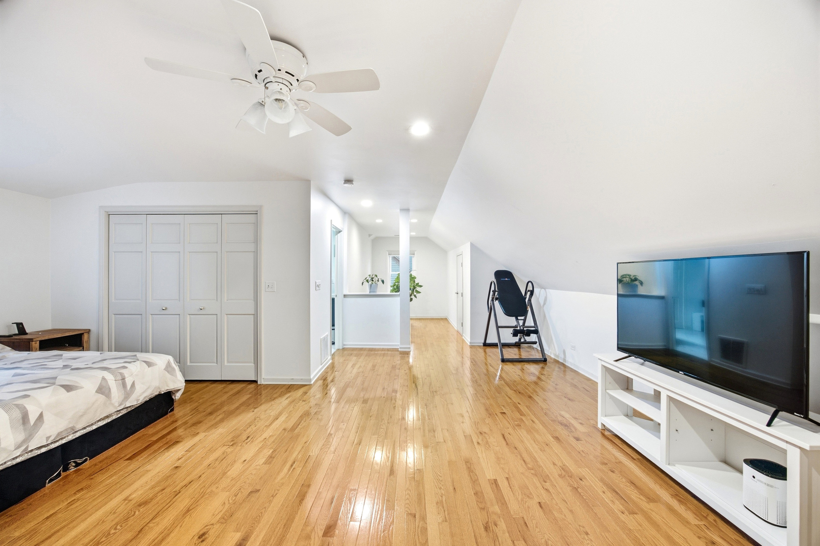 389 N Commonwealth Avenue Property Photo 22