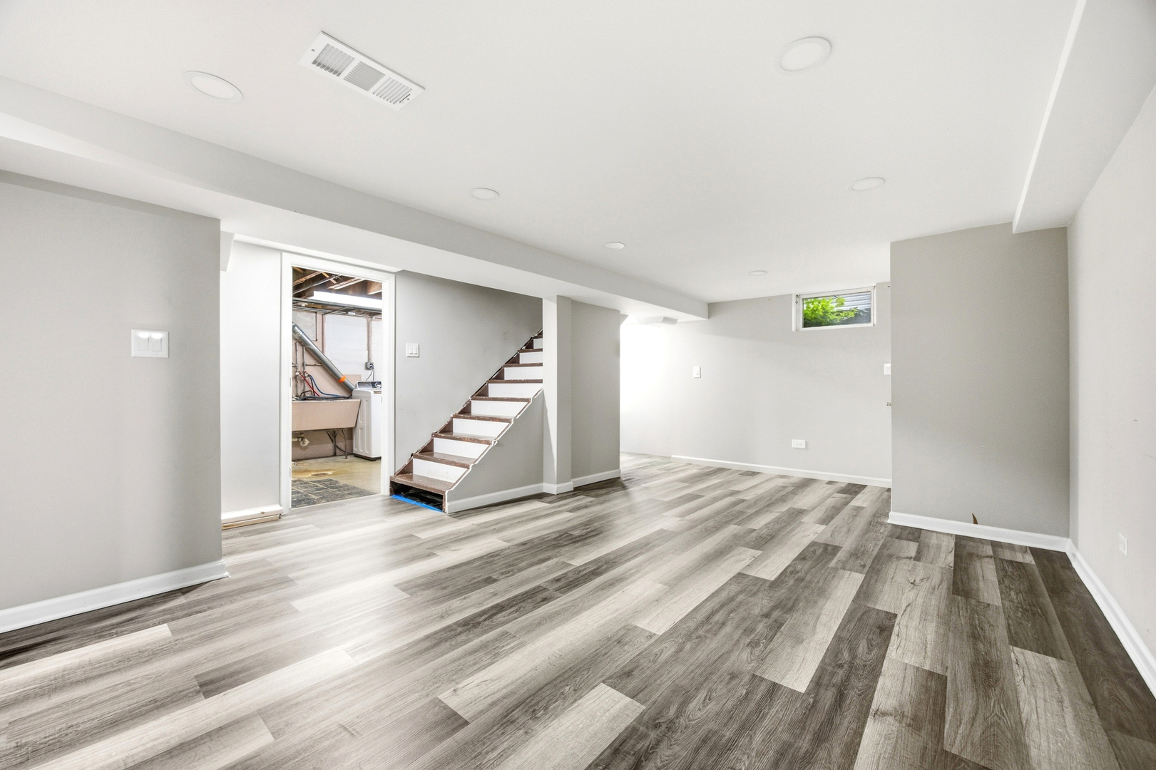 389 N Commonwealth Avenue Property Photo 29