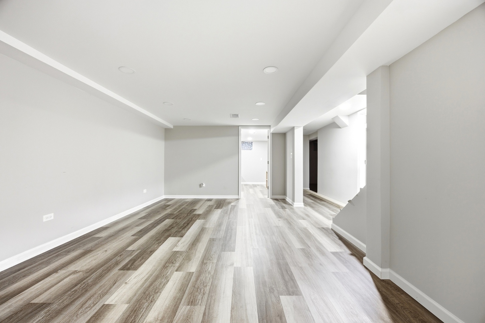 389 N Commonwealth Avenue Property Photo 30