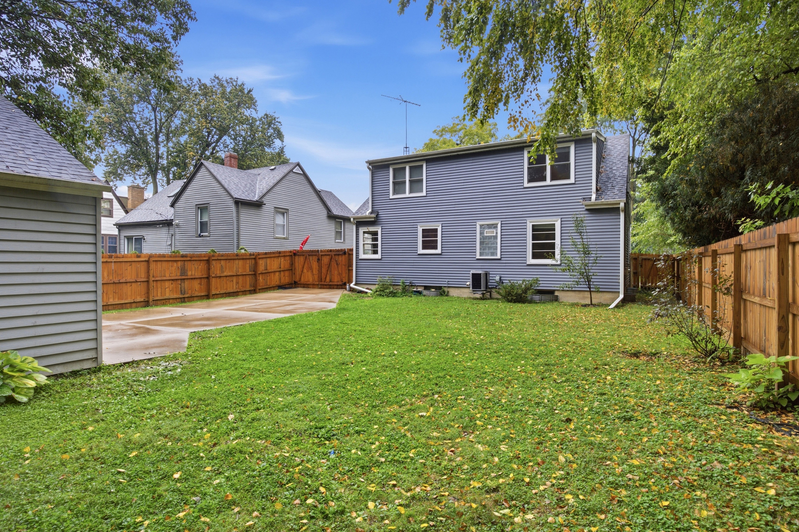 389 N Commonwealth Avenue Property Photo 34