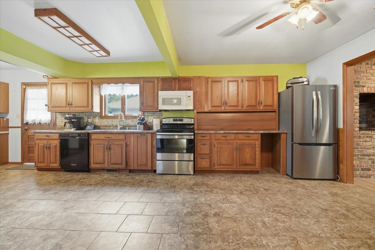 912 Parmon Road Property Photo 15