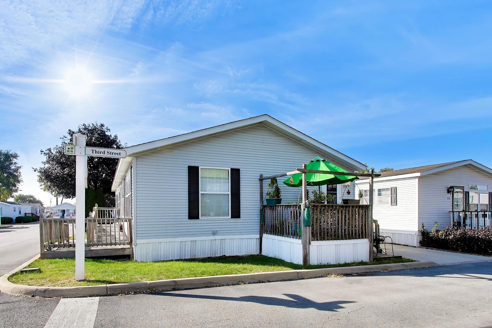315 3rd Street Property Photo 2