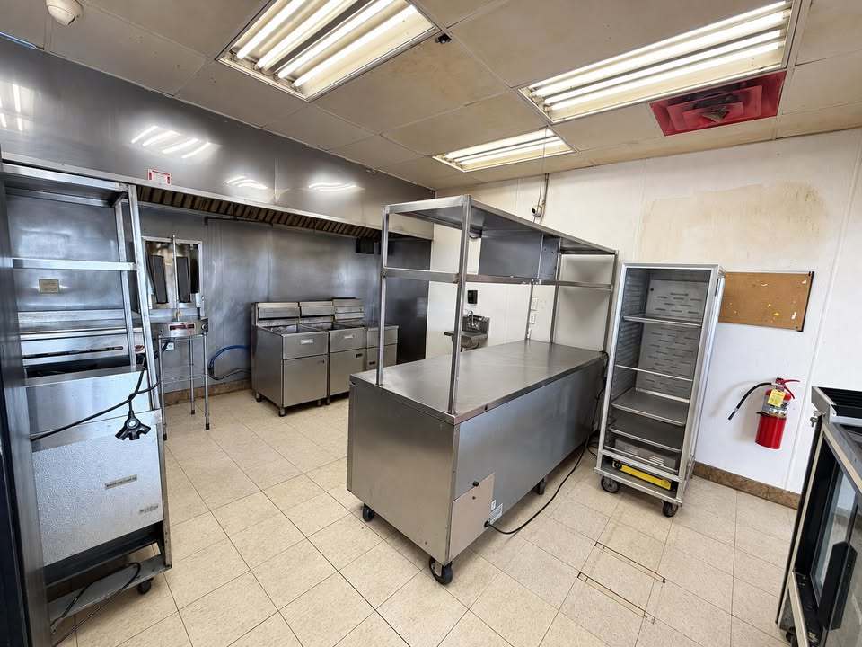 9305 S Halsted Street Property Photo 5