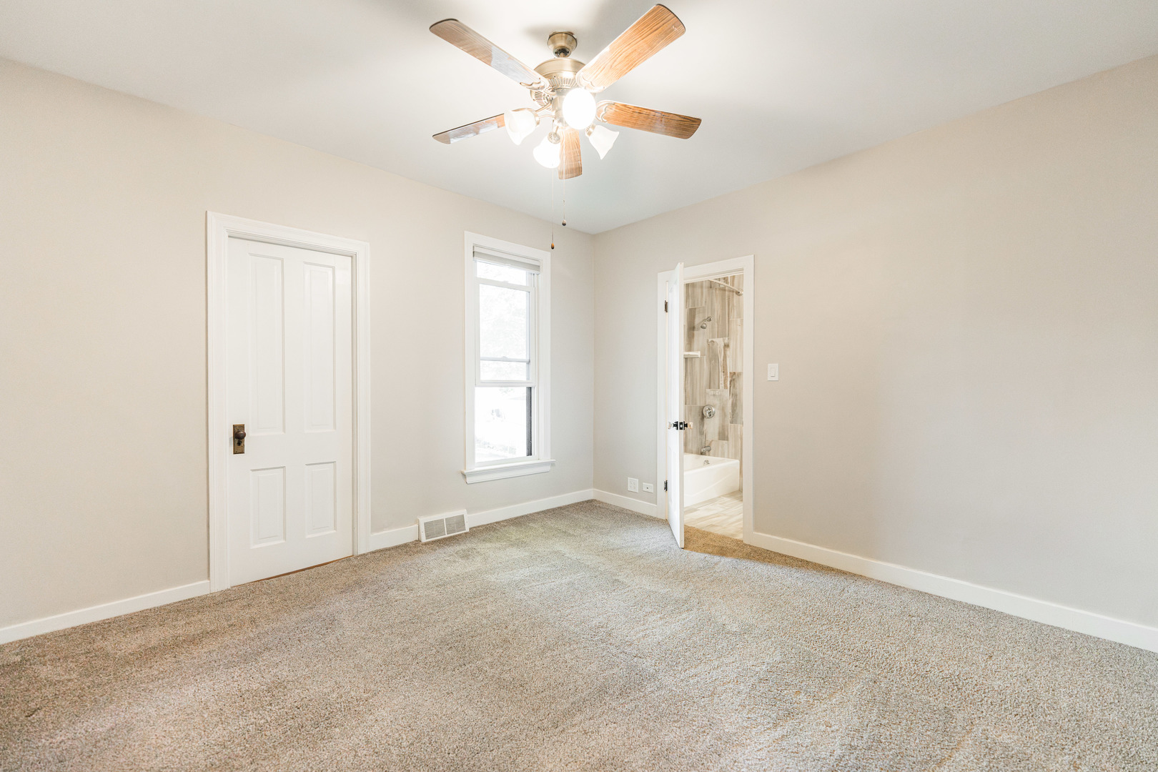 113 Elm Street B Property Photo 15
