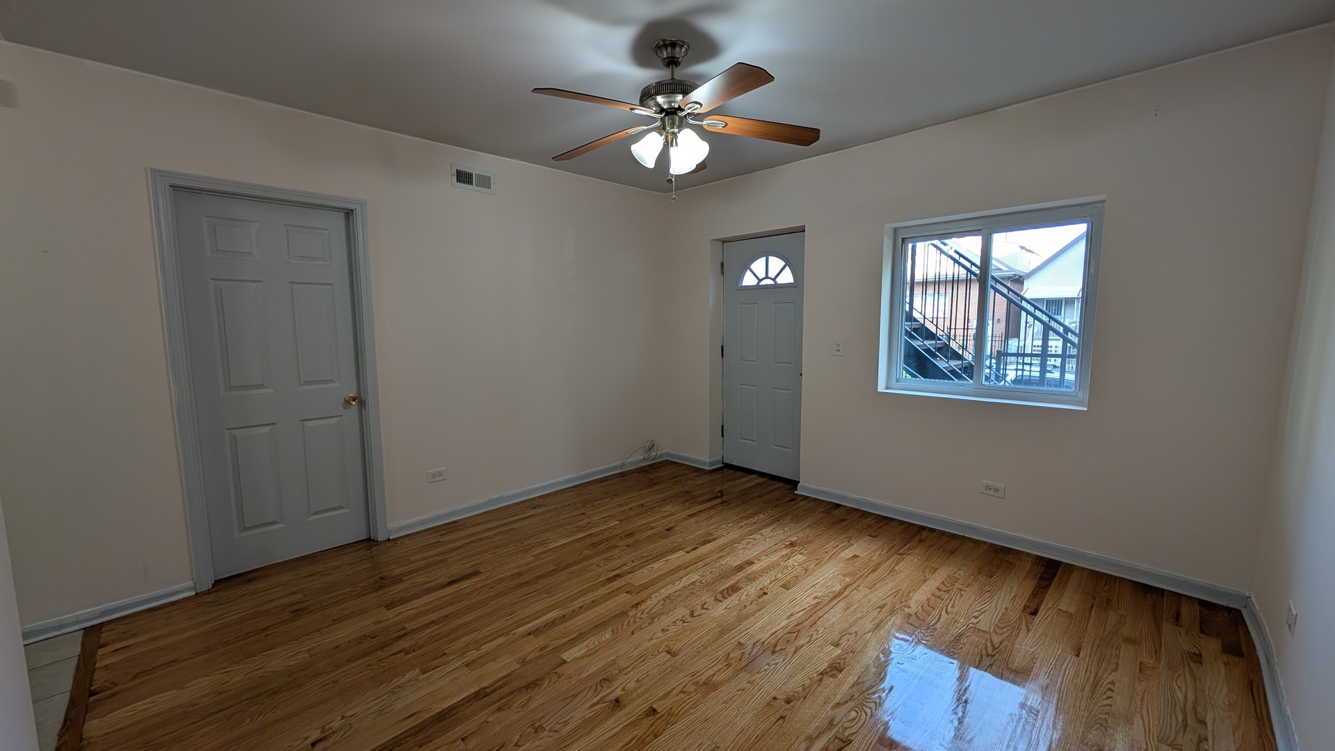 2441 W 46th Street 1 Property Photo 4