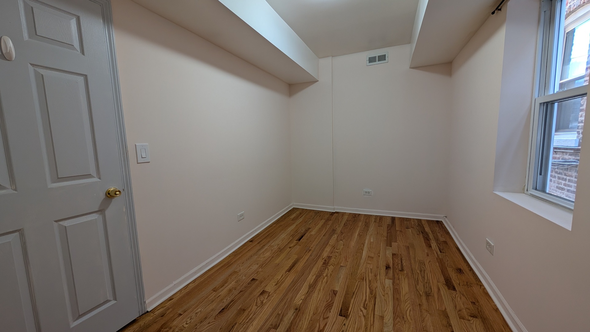 2441 W 46th Street 1 Property Photo 11