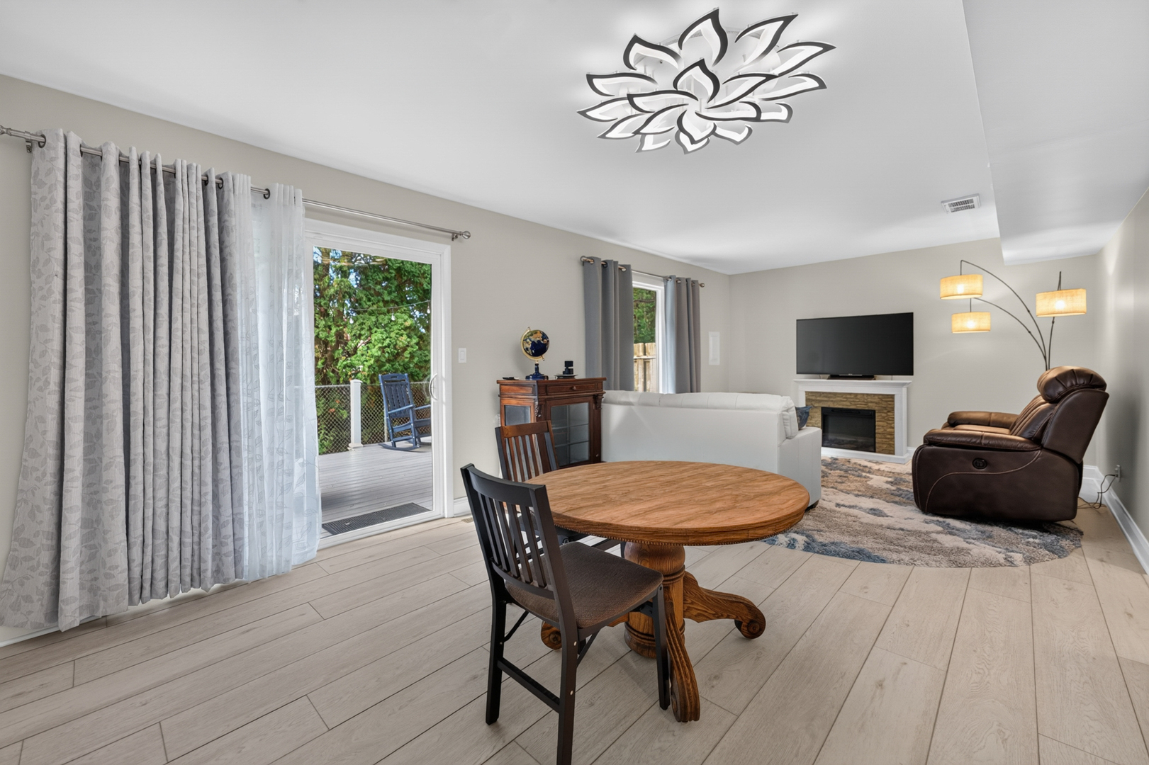 6 Cypress Square Property Photo 10