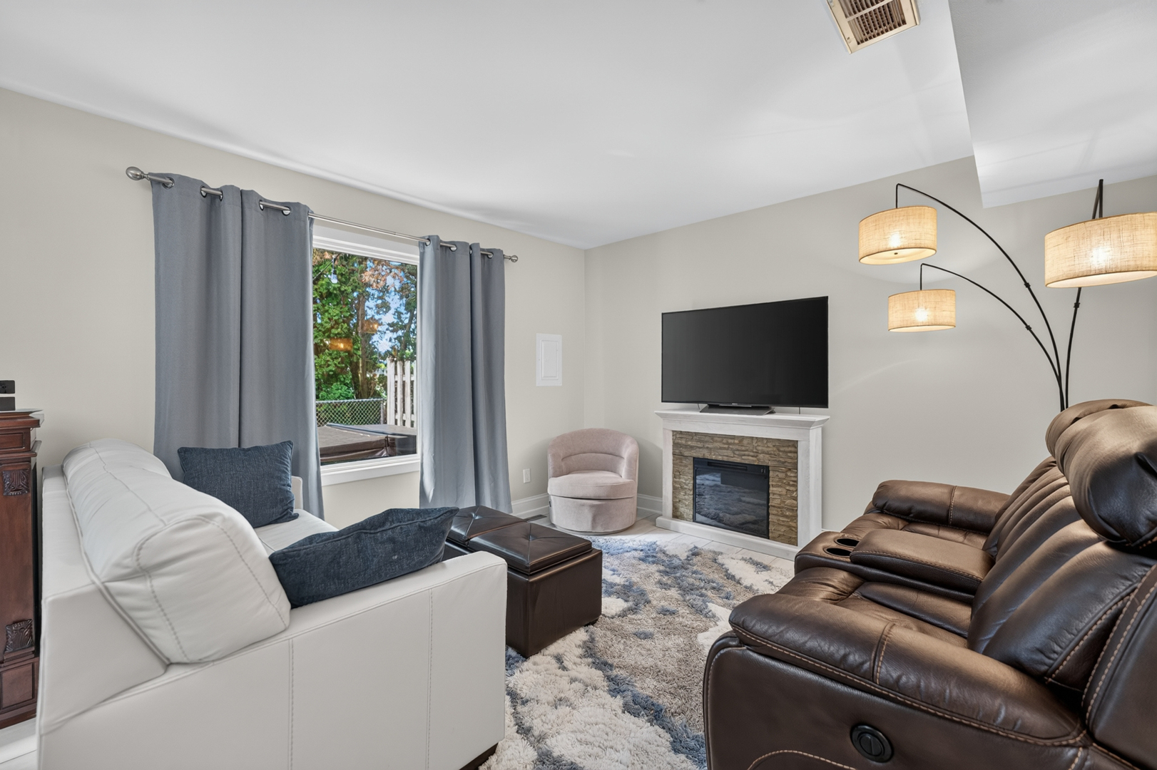 6 Cypress Square Property Photo 13