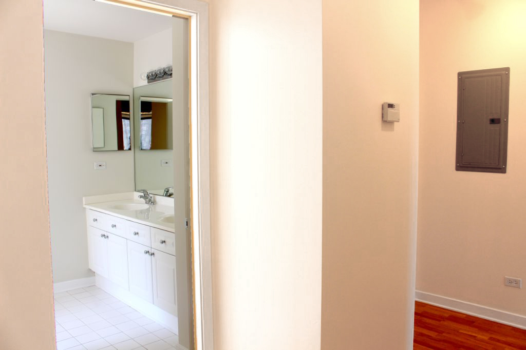 4537 S Drexel Boulevard 409 Property Photo 24