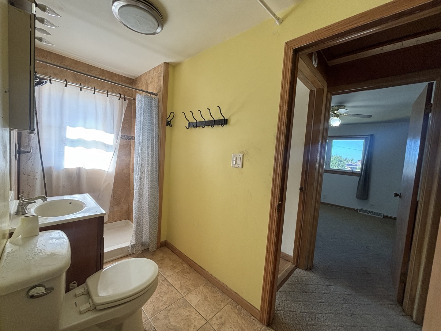 4925 N Odell Avenue Property Photo 13