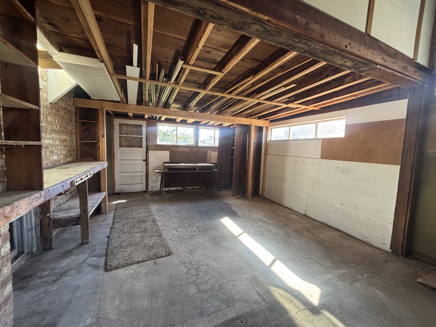 4925 N Odell Avenue Property Photo 19