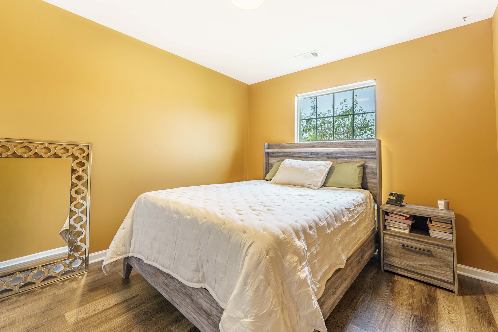 1011 Sommerset Court C Property Photo 10