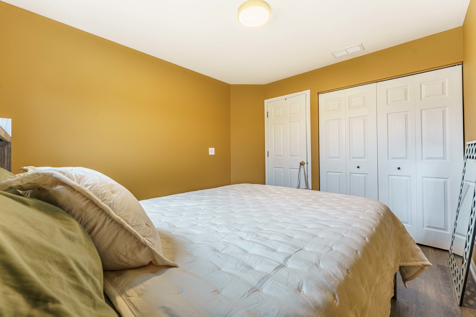 1011 Sommerset Court C Property Photo 11