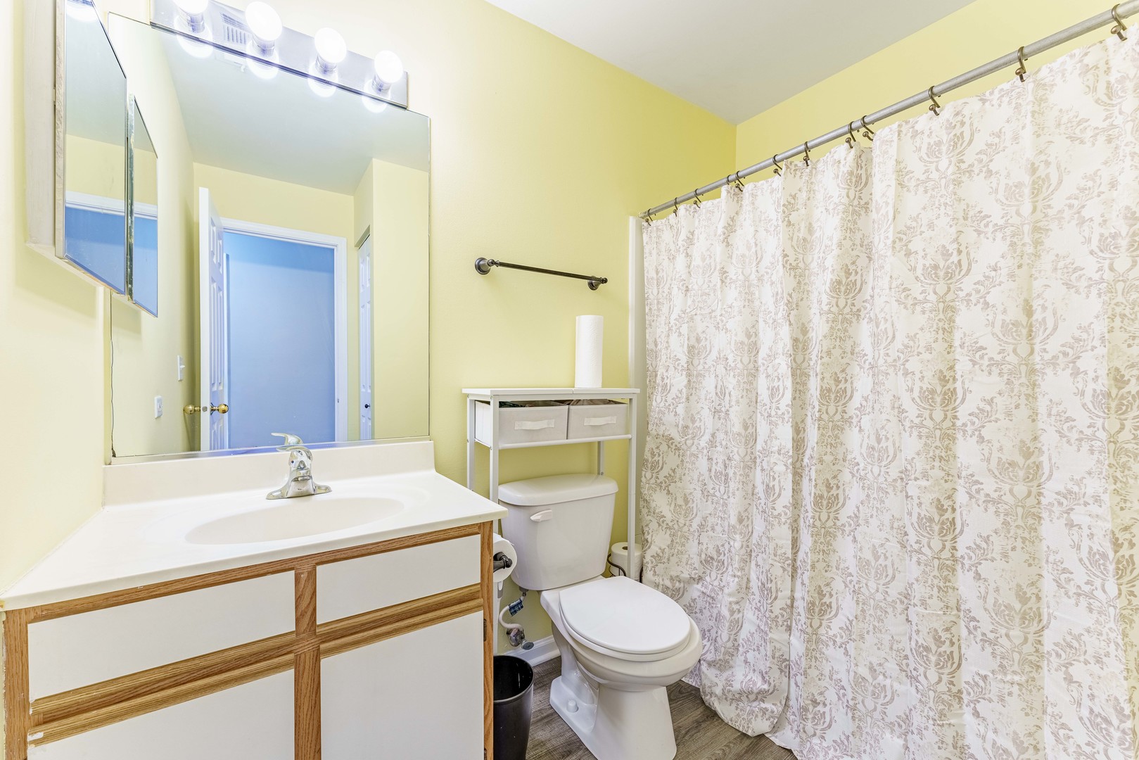 1011 Sommerset Court C Property Photo 12