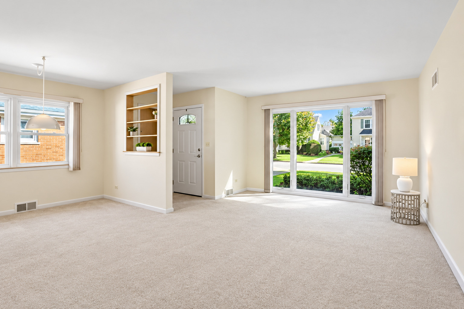 824 N Vail Avenue Property Photo 3