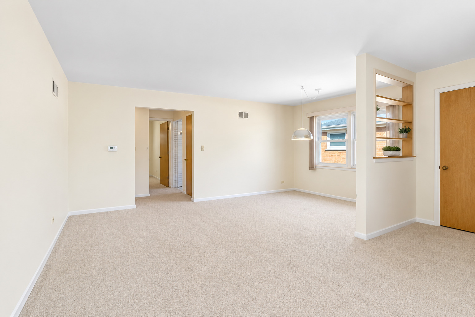 824 N Vail Avenue Property Photo 4